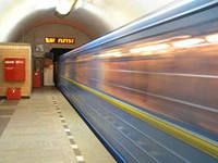 В Киеве прямо в метро пассажиру сделали смертельный укол